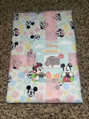 Disney Minnie & Mickey Floral Tablecloth